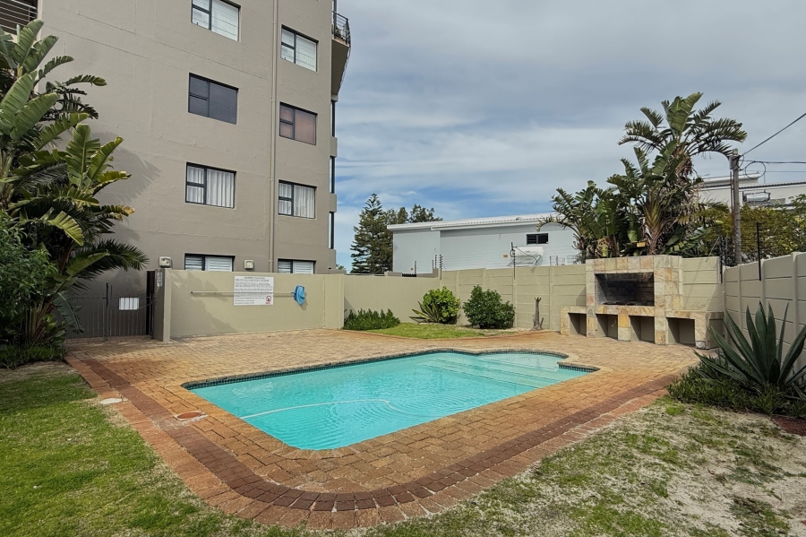 1 Bedroom Property for Sale in Waves Edge Western Cape
